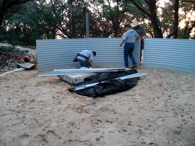 Tank2.JPG - First panels in place. September 25, 2007.