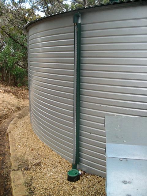 TankGauge4.JPG - Water level gauge in place on side of tank. January 19, 2010.